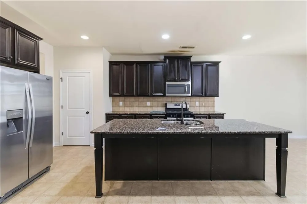 2138 Dodson Woods Drive Union City, GA 30213