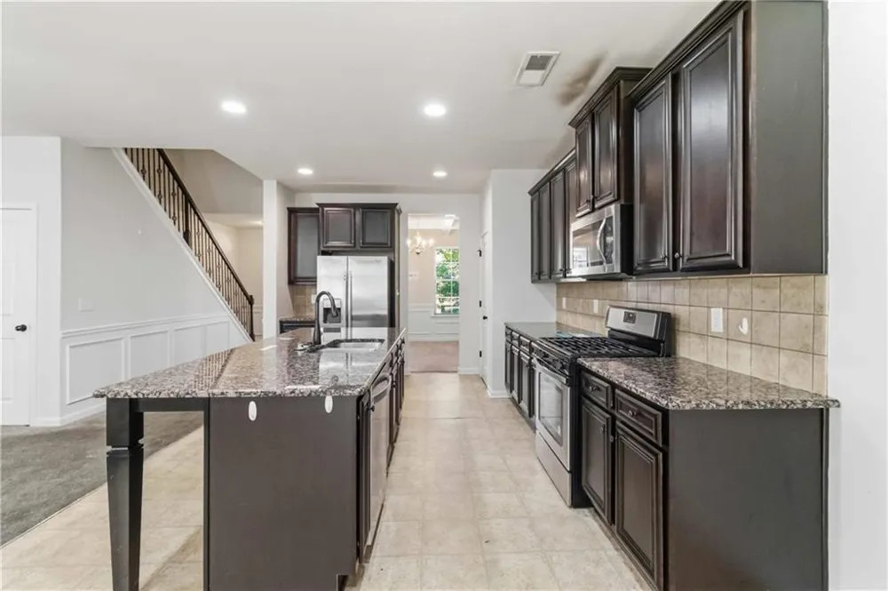 2138 Dodson Woods Drive Union City, GA 30213