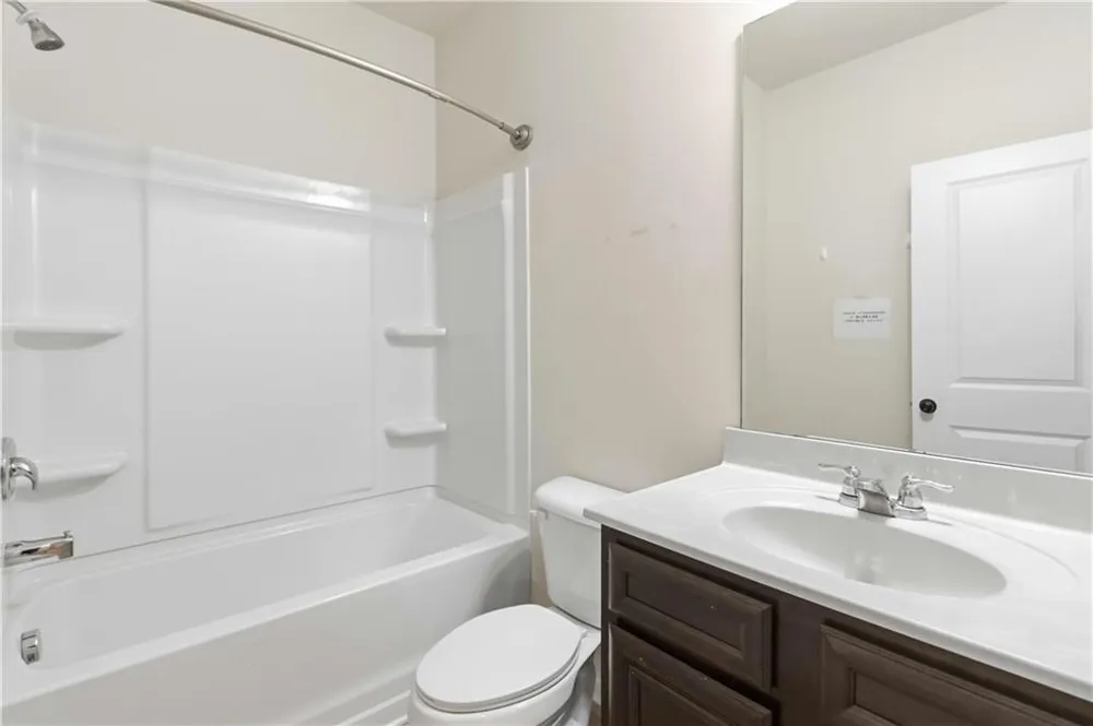 2138 Dodson Woods Drive Union City, GA 30213