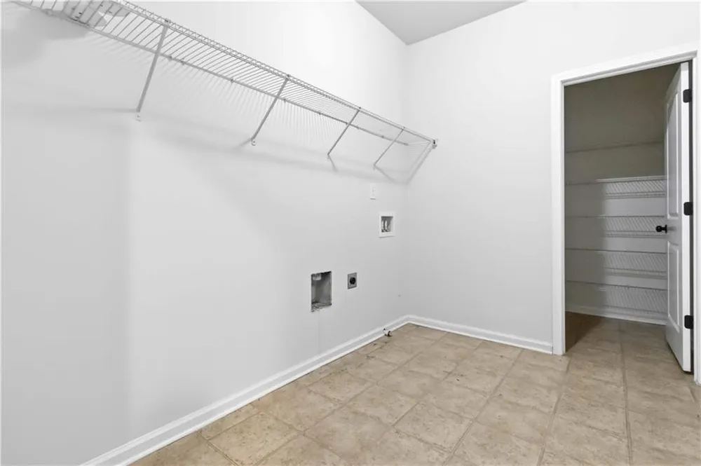 2138 Dodson Woods Drive Union City, GA 30213