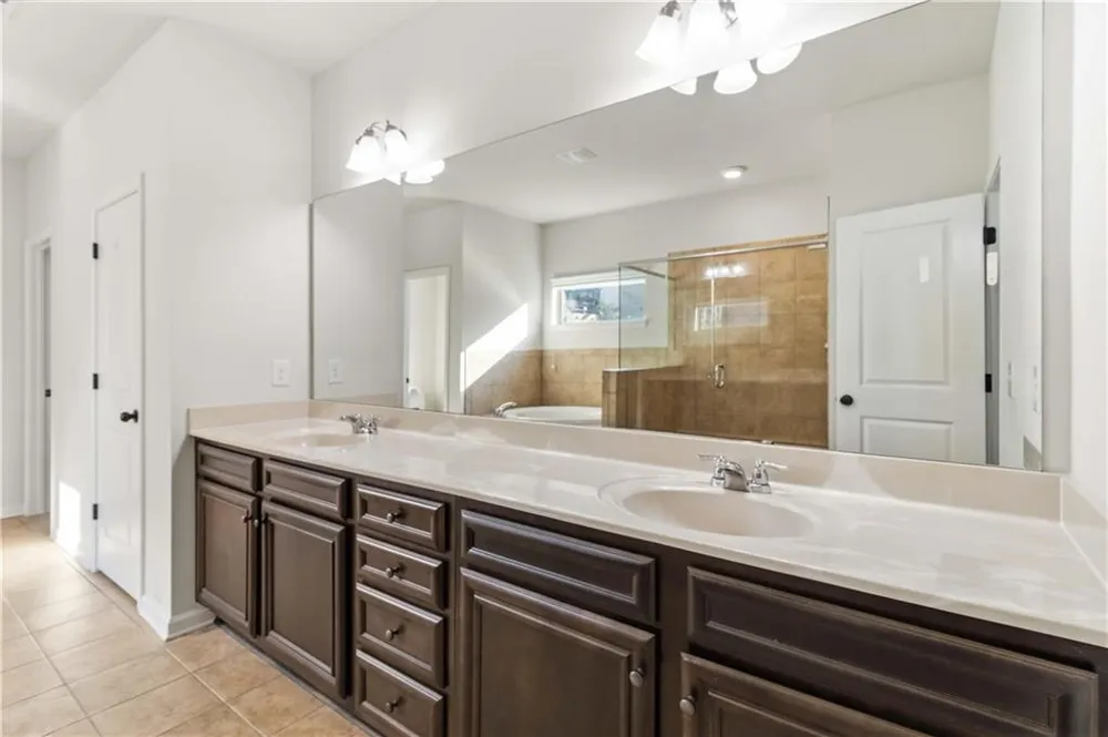 2138 Dodson Woods Drive Union City, GA 30213