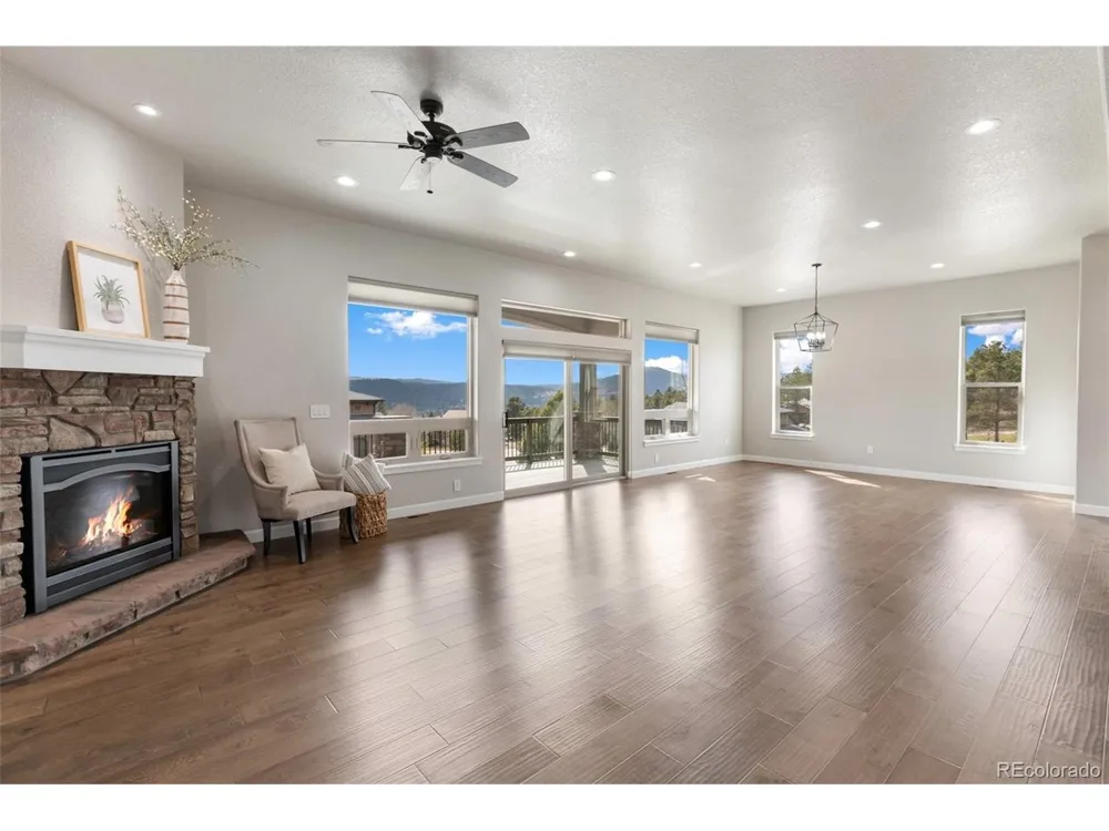 1120 Highlands Woodland Park, CO 80863