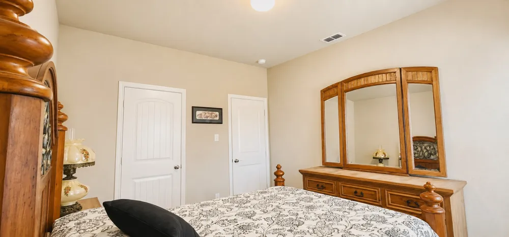 127 Creekview Drive Azle, TX 76020