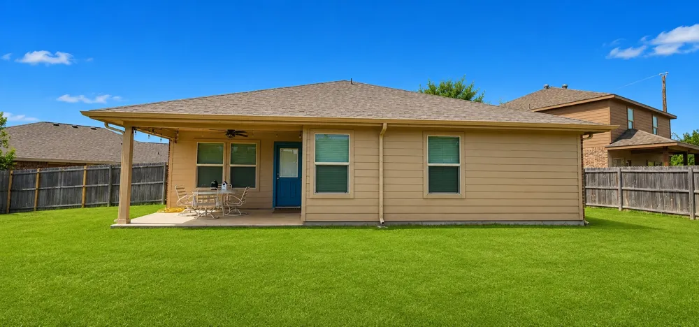 127 Creekview Drive Azle, TX 76020