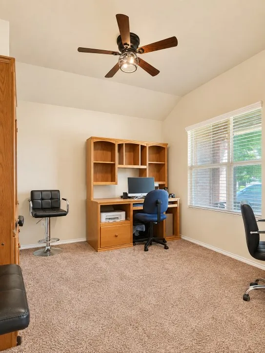 127 Creekview Drive Azle, TX 76020