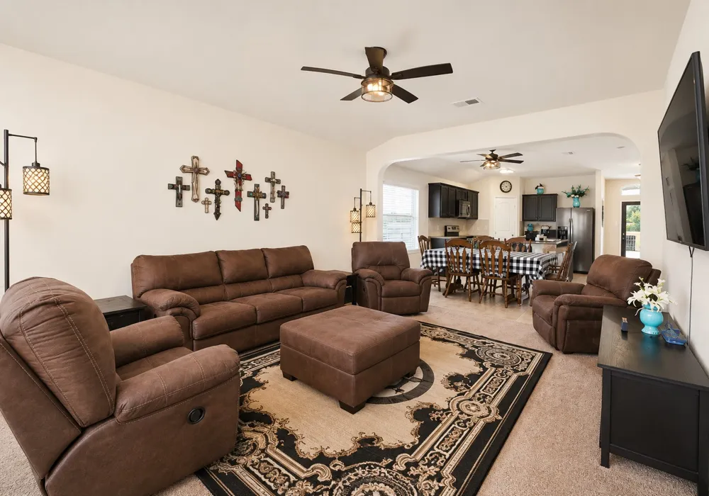 127 Creekview Drive Azle, TX 76020