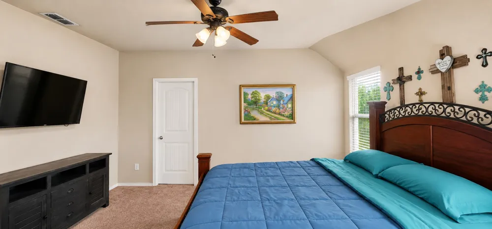 127 Creekview Drive Azle, TX 76020