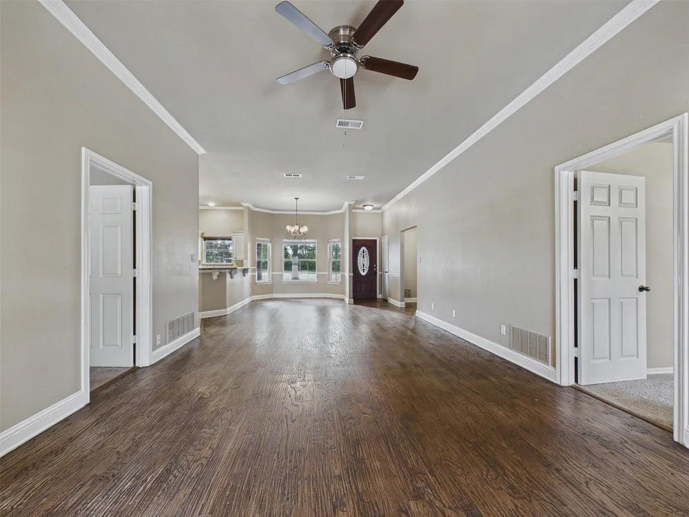 616 W Walcott Street Pilot Point, TX 76258