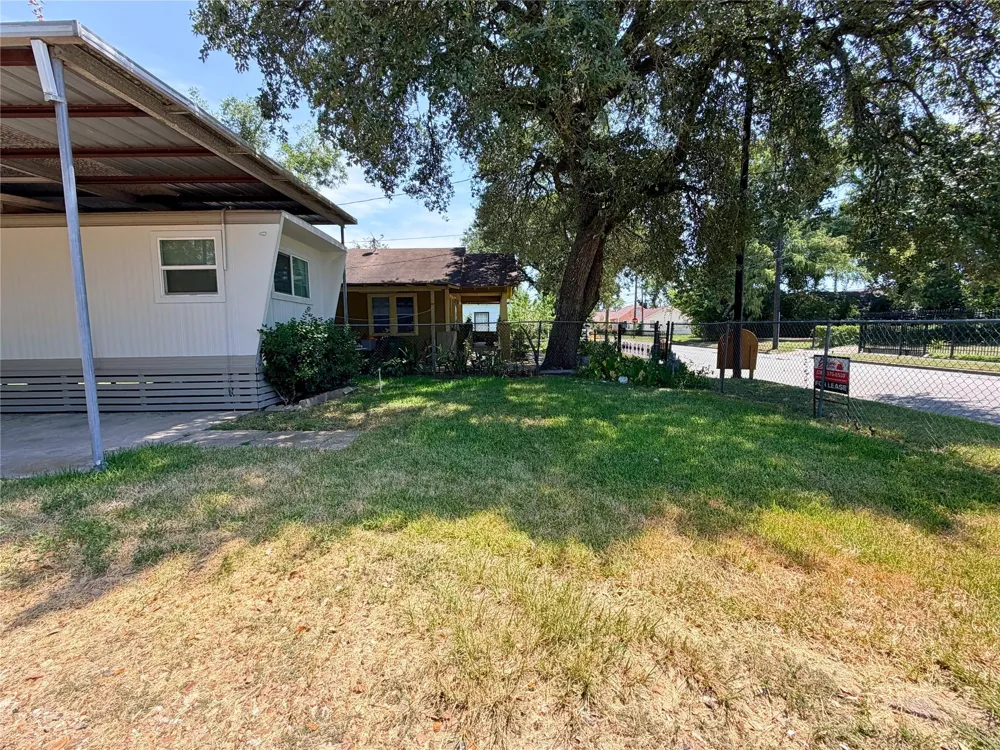 310 E Jack Street Baytown, TX 77520