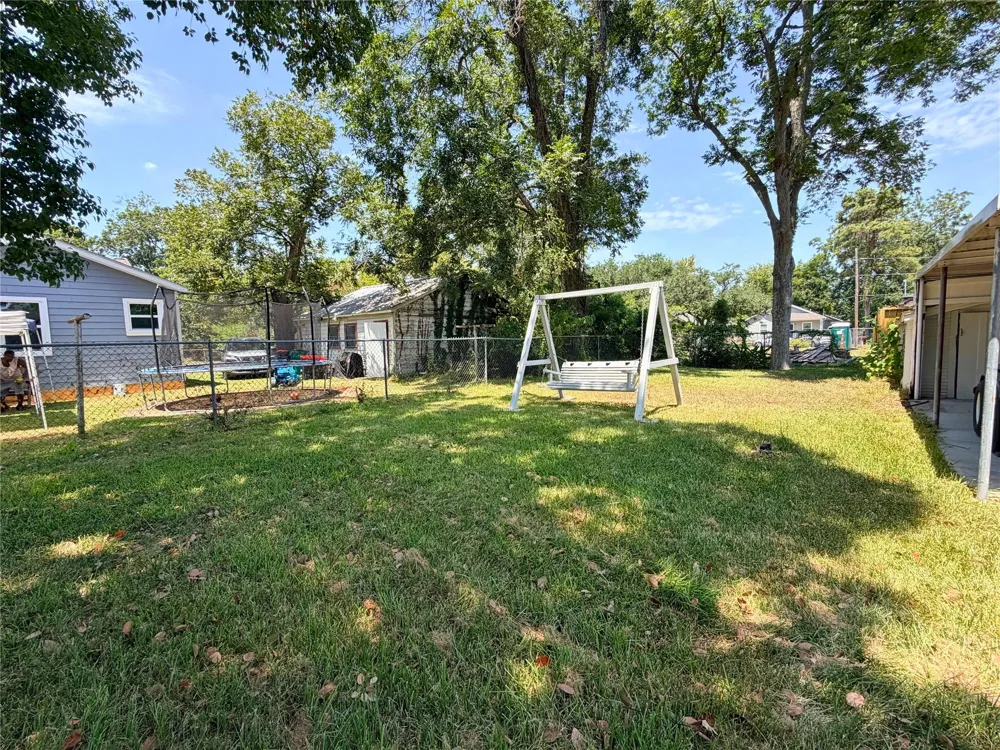 310 E Jack Street Baytown, TX 77520