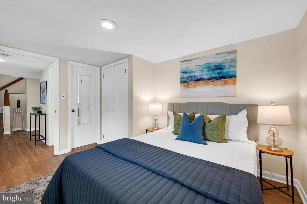 327 S HORNERS LANE Rockville, MD 20850