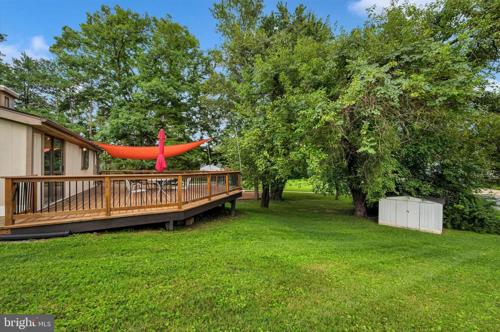 327 S HORNERS LANE Rockville, MD 20850
