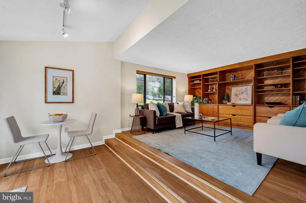 327 S HORNERS LANE Rockville, MD 20850