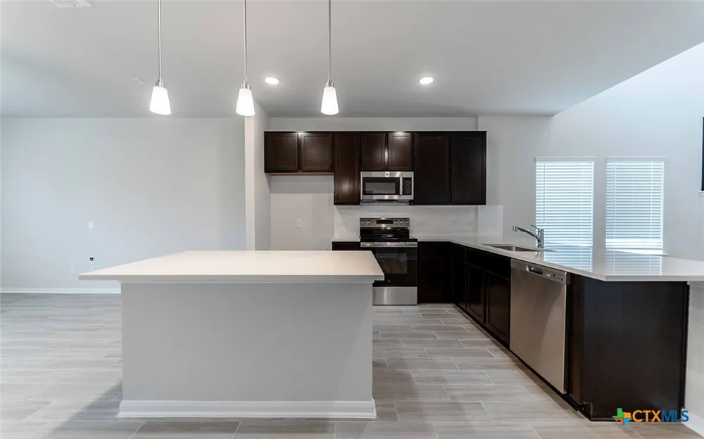1232 Sweden Seguin, TX 78155