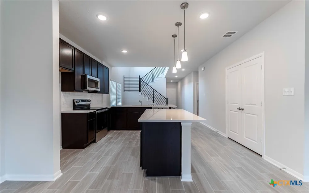 1232 Sweden Seguin, TX 78155