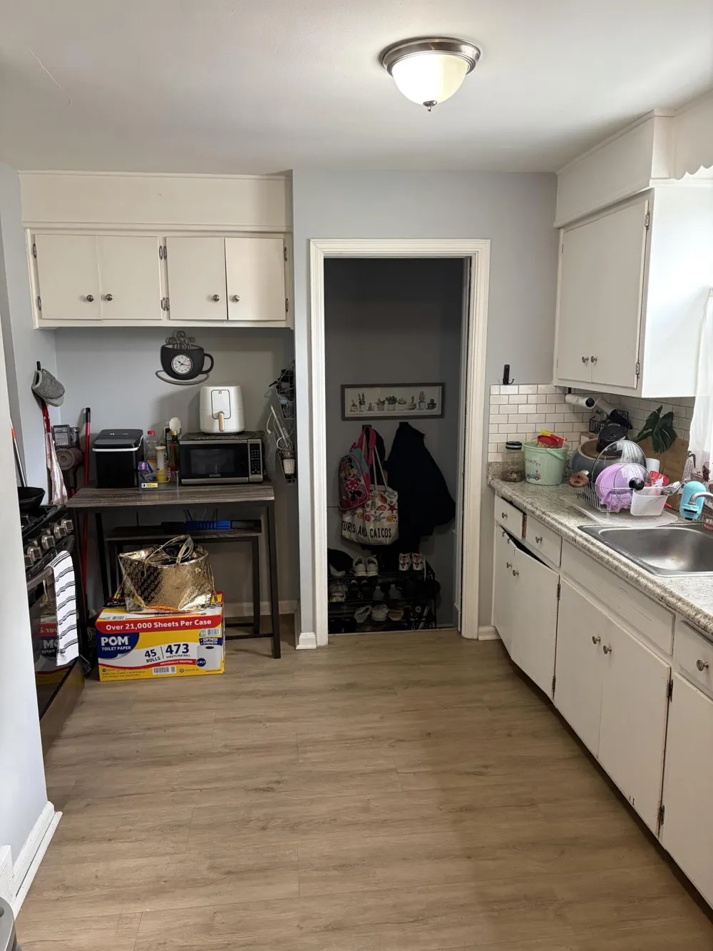 18723 Woodland Street Harper Woods, MI 48225