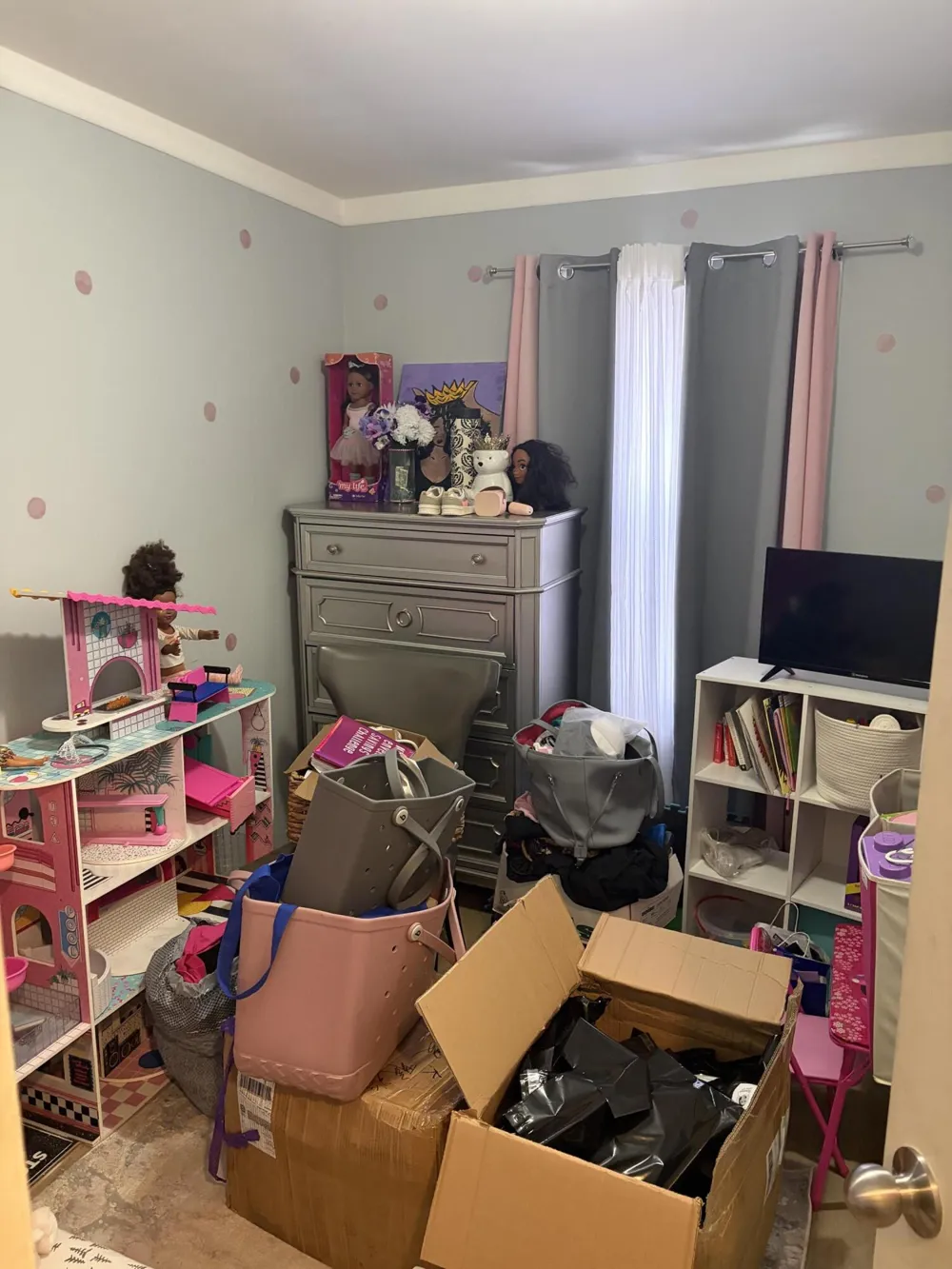 18723 Woodland Street Harper Woods, MI 48225