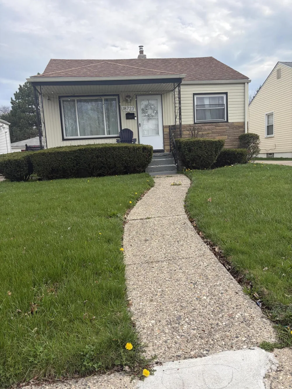 18723 Woodland Street Harper Woods, MI 48225