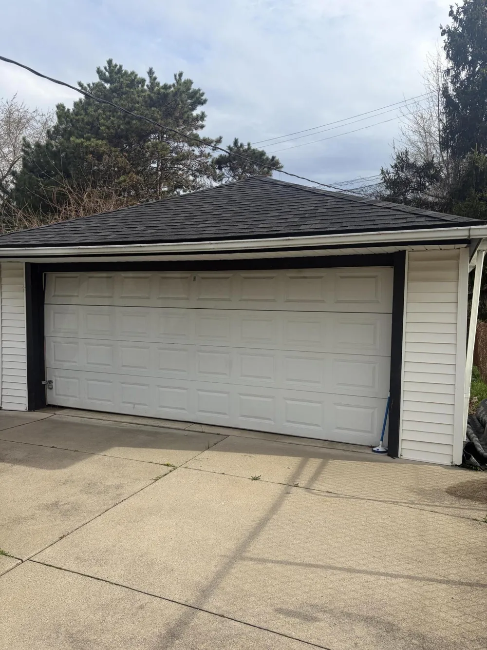 18723 Woodland Street Harper Woods, MI 48225