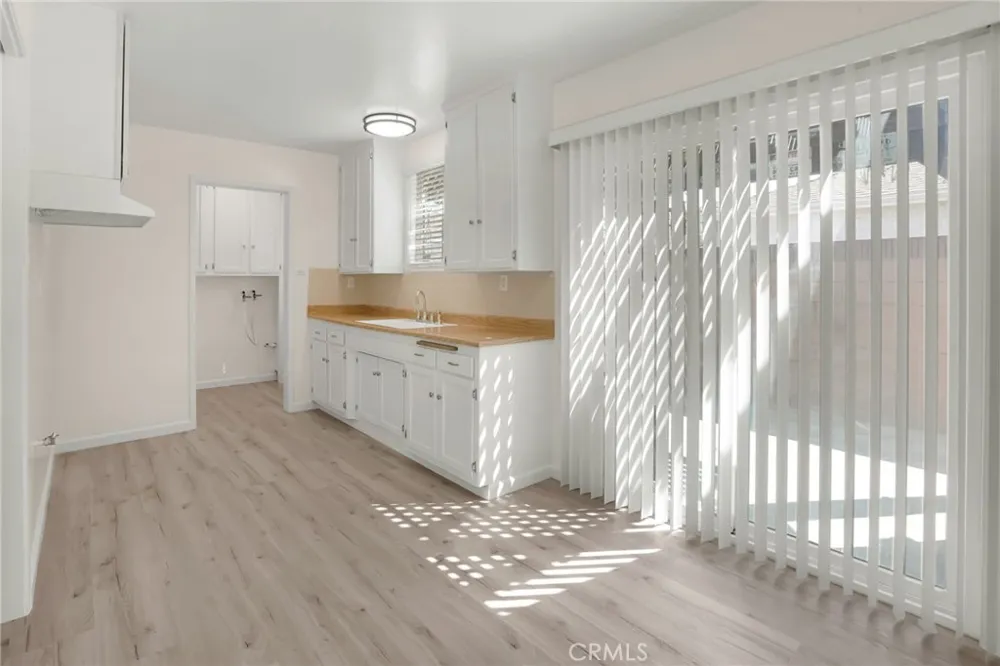 11918 Ringwood Avenue Norwalk, CA 90650