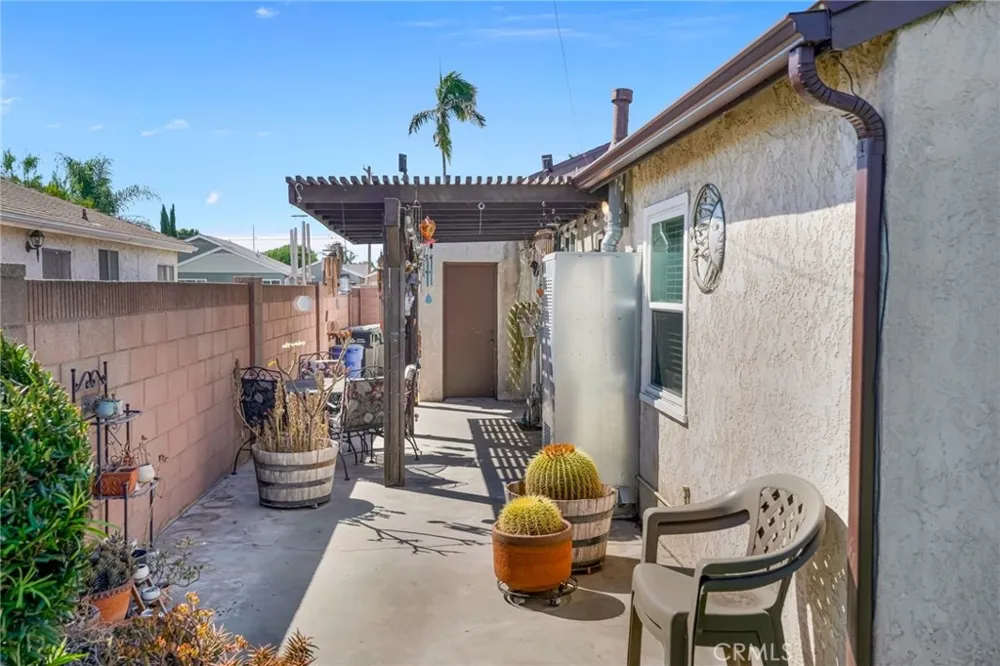 11918 Ringwood Avenue Norwalk, CA 90650