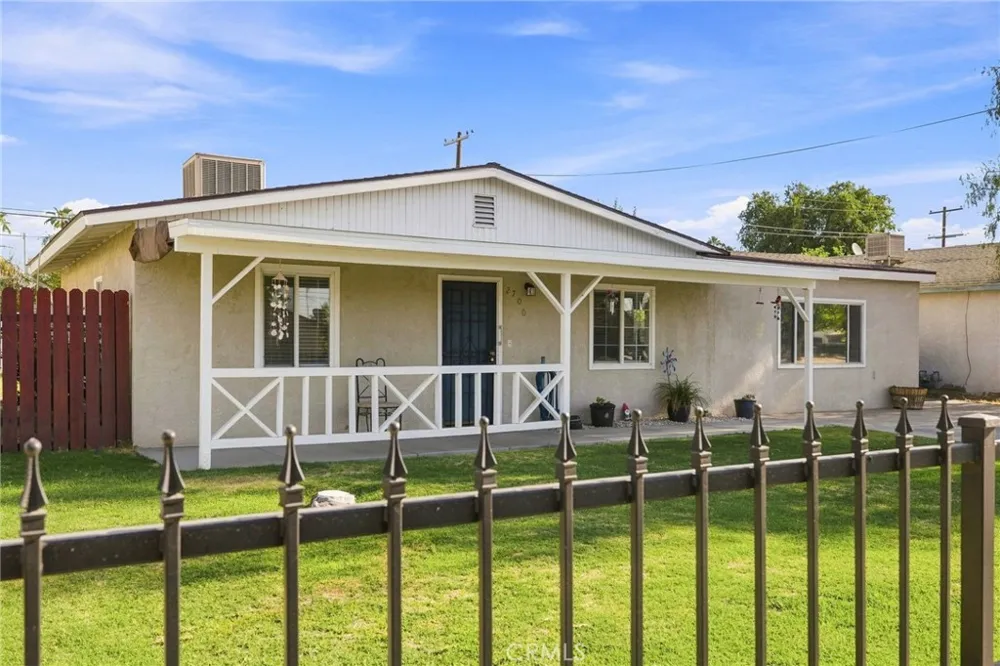 2700 Lum Ave Bakersfield, CA 93304