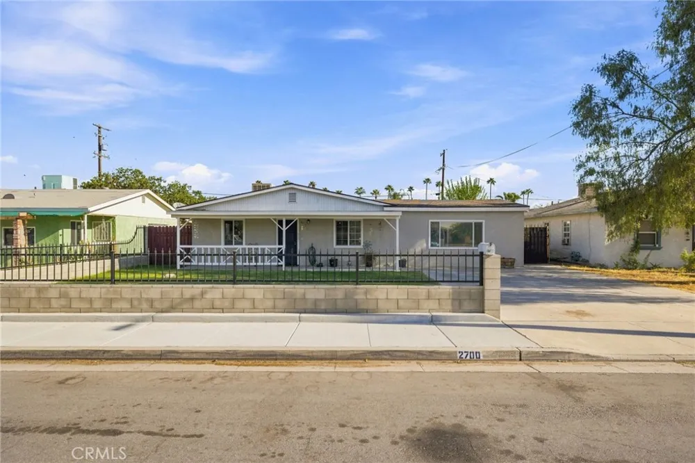 2700 Lum Ave Bakersfield, CA 93304