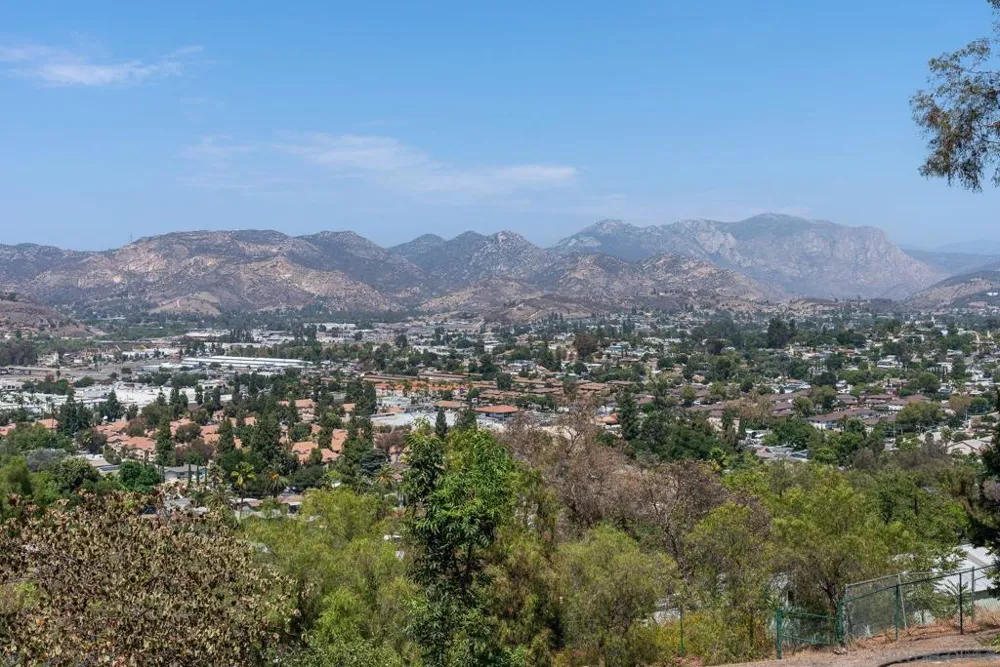 11822 Northill Terrace Lakeside, CA 92040