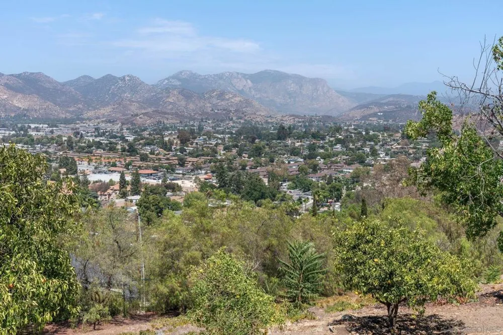 11822 Northill Terrace Lakeside, CA 92040