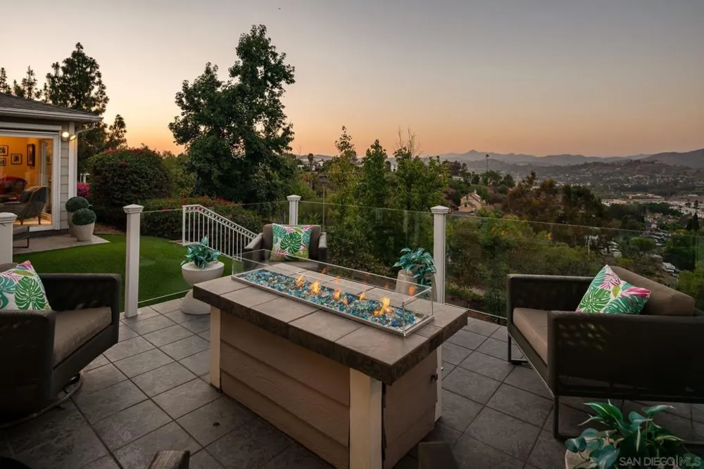11822 Northill Terrace Lakeside, CA 92040
