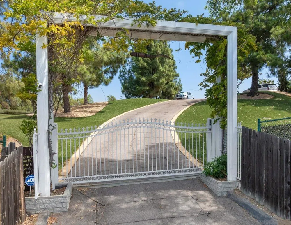 11822 Northill Terrace Lakeside, CA 92040