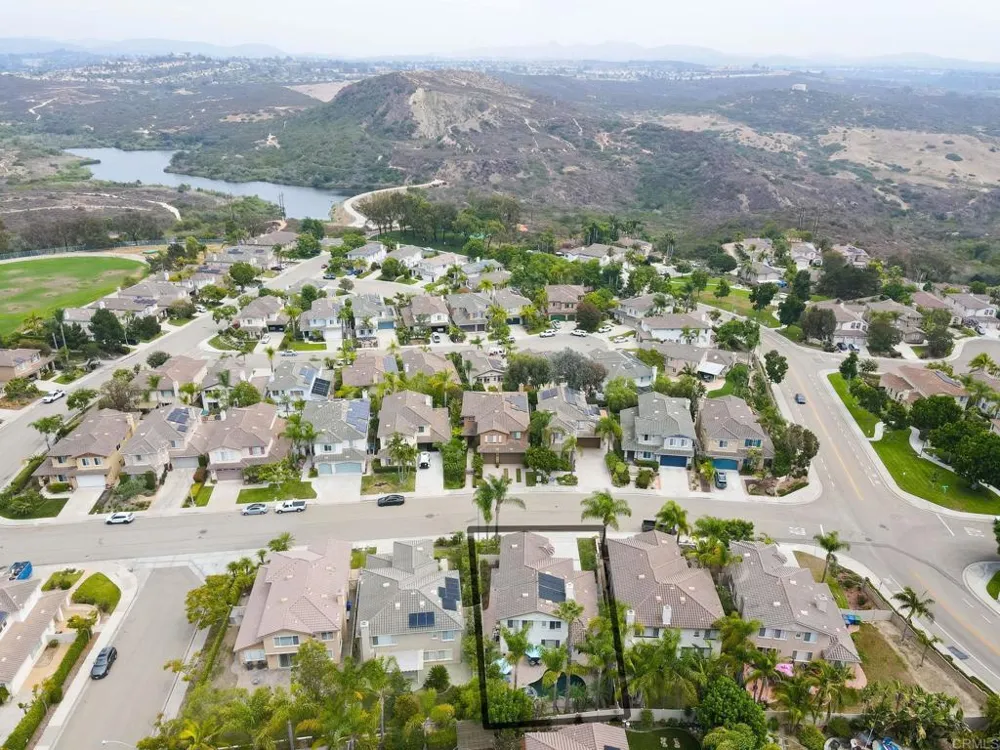 3693 Strata Drive Carlsbad, CA 92010