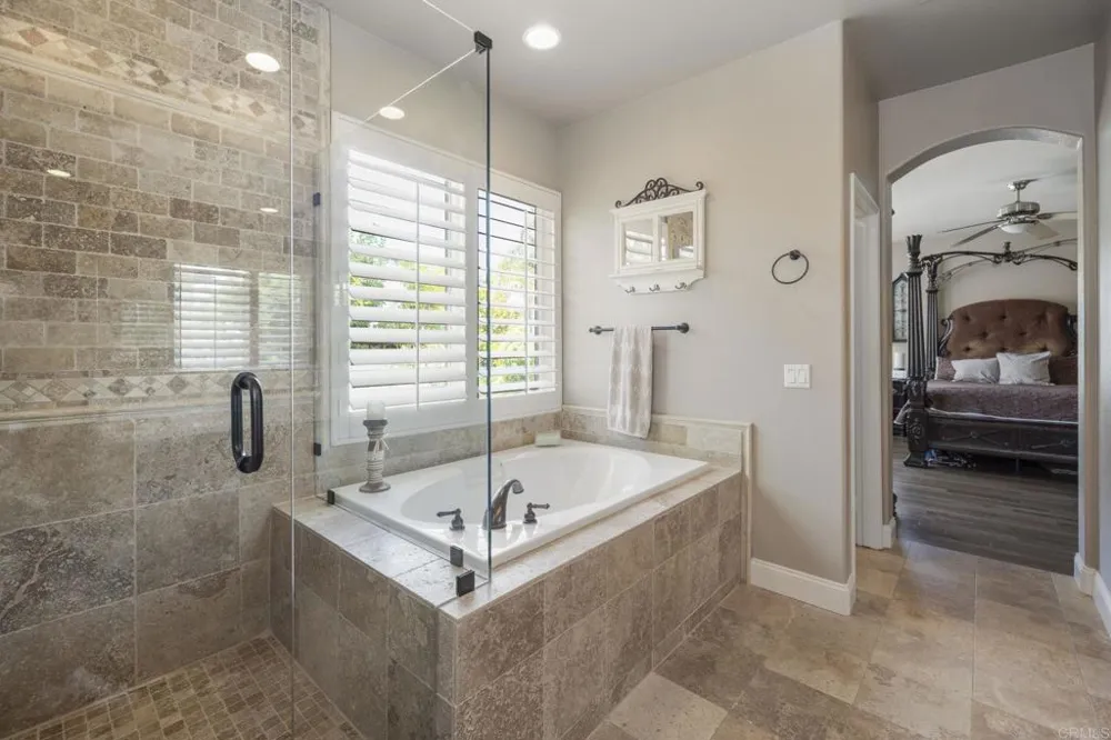 3693 Strata Drive Carlsbad, CA 92010