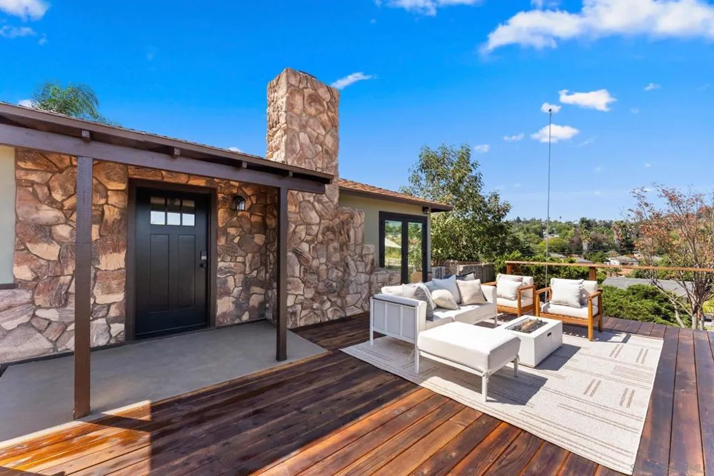 10765 Lupin La Mesa, CA 91941