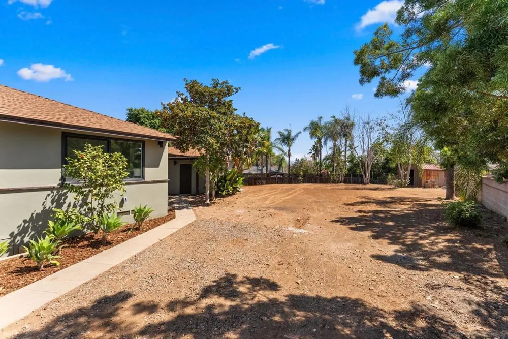 10765 Lupin La Mesa, CA 91941