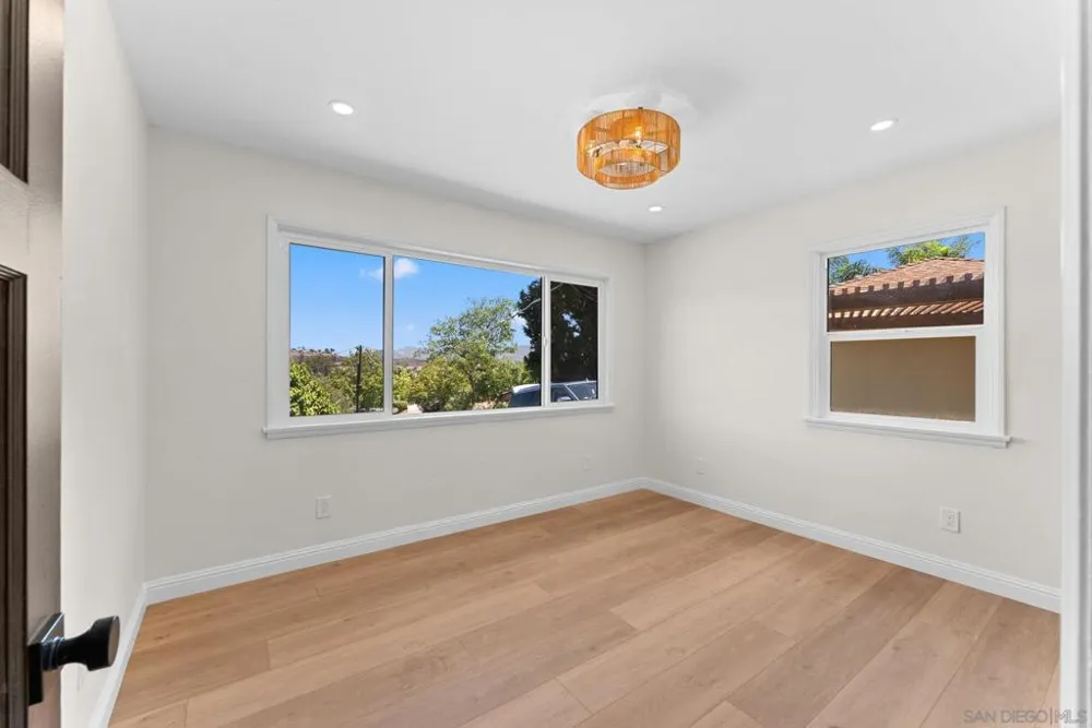 10765 Lupin La Mesa, CA 91941