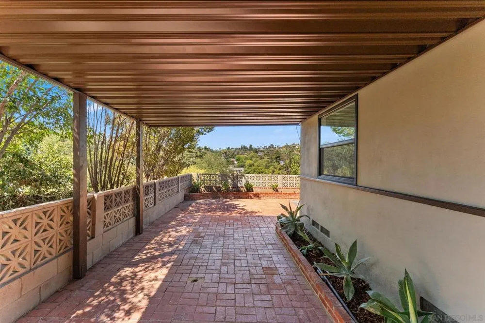 10765 Lupin La Mesa, CA 91941
