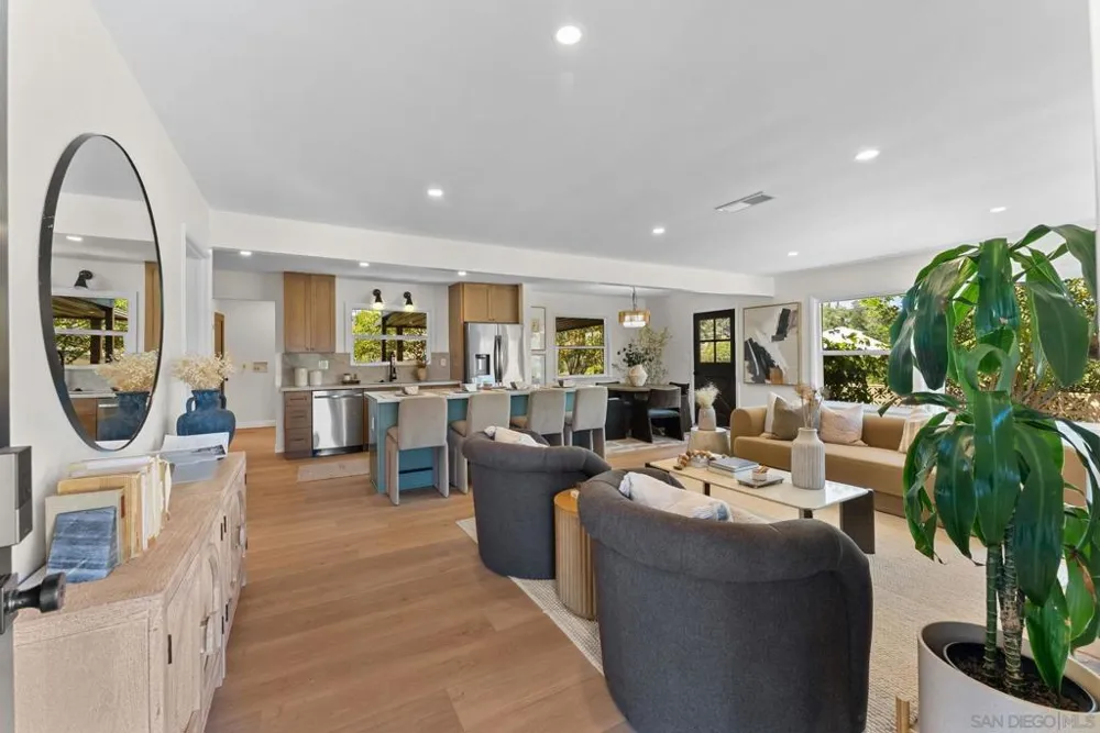 10765 Lupin La Mesa, CA 91941