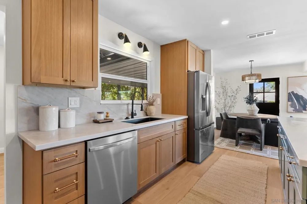10765 Lupin La Mesa, CA 91941