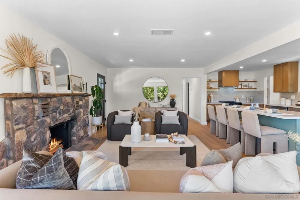 10765 Lupin La Mesa, CA 91941