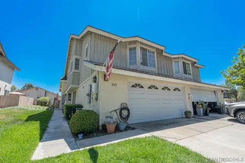 2323 Manzana Way