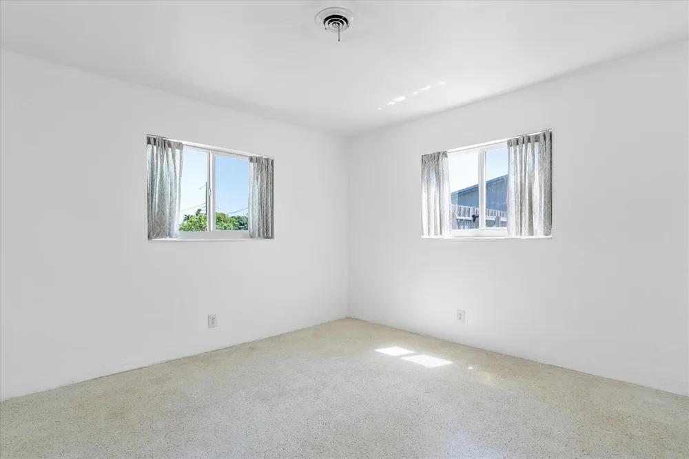 1400 NE 42nd Court Oakland Park, FL 33334