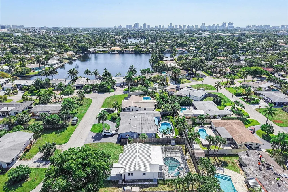 1400 NE 42nd Court Oakland Park, FL 33334