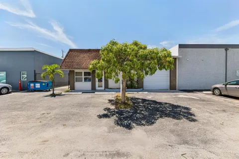 30 SW 5TH COURT
