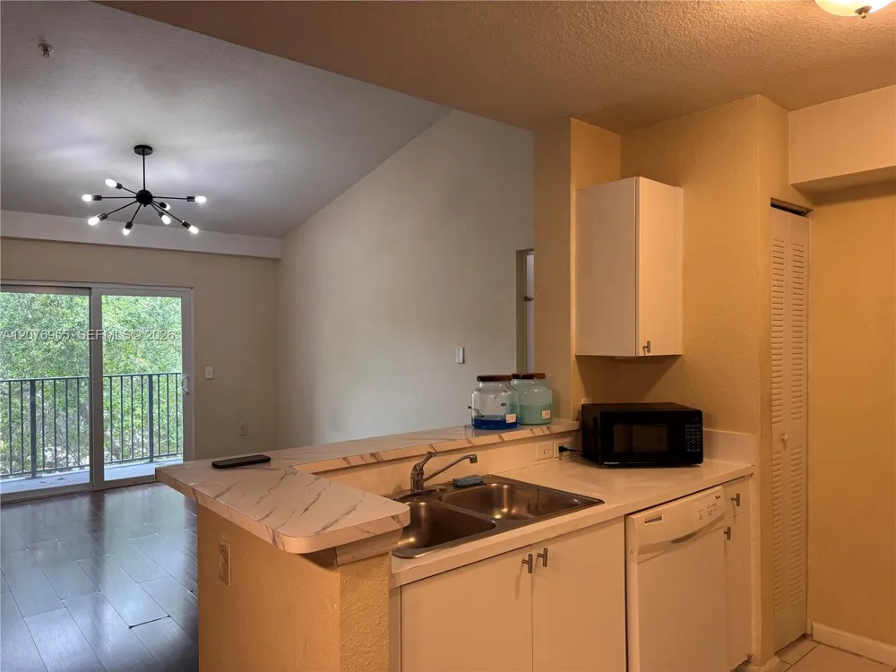 15400 SW 284th St #1304 Homestead, FL 33033