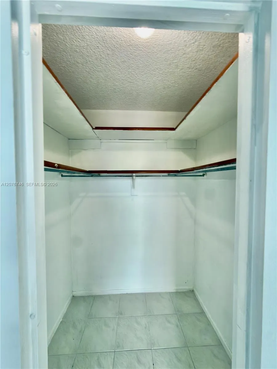 17560 Atlantic Blvd #503 Sunny Isles Beach, FL 33160