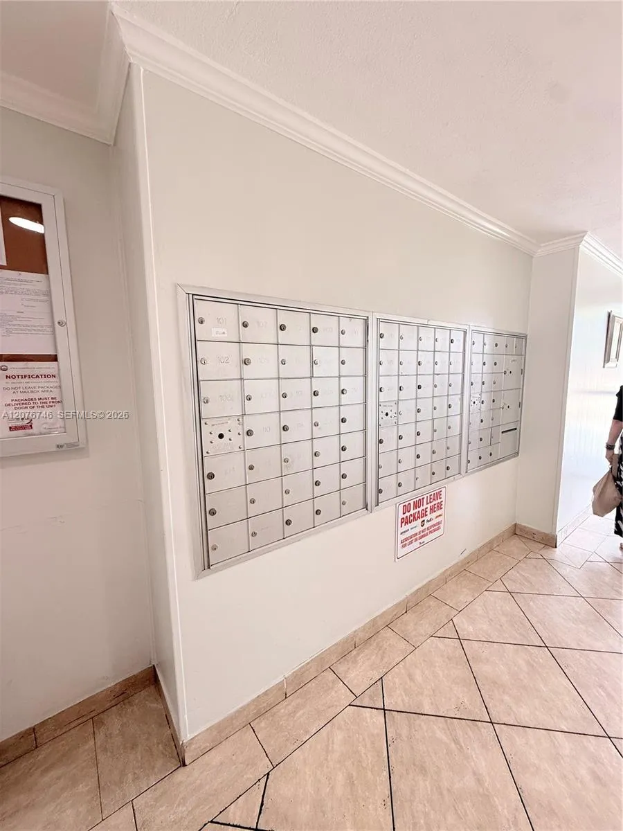 17560 Atlantic Blvd #503 Sunny Isles Beach, FL 33160