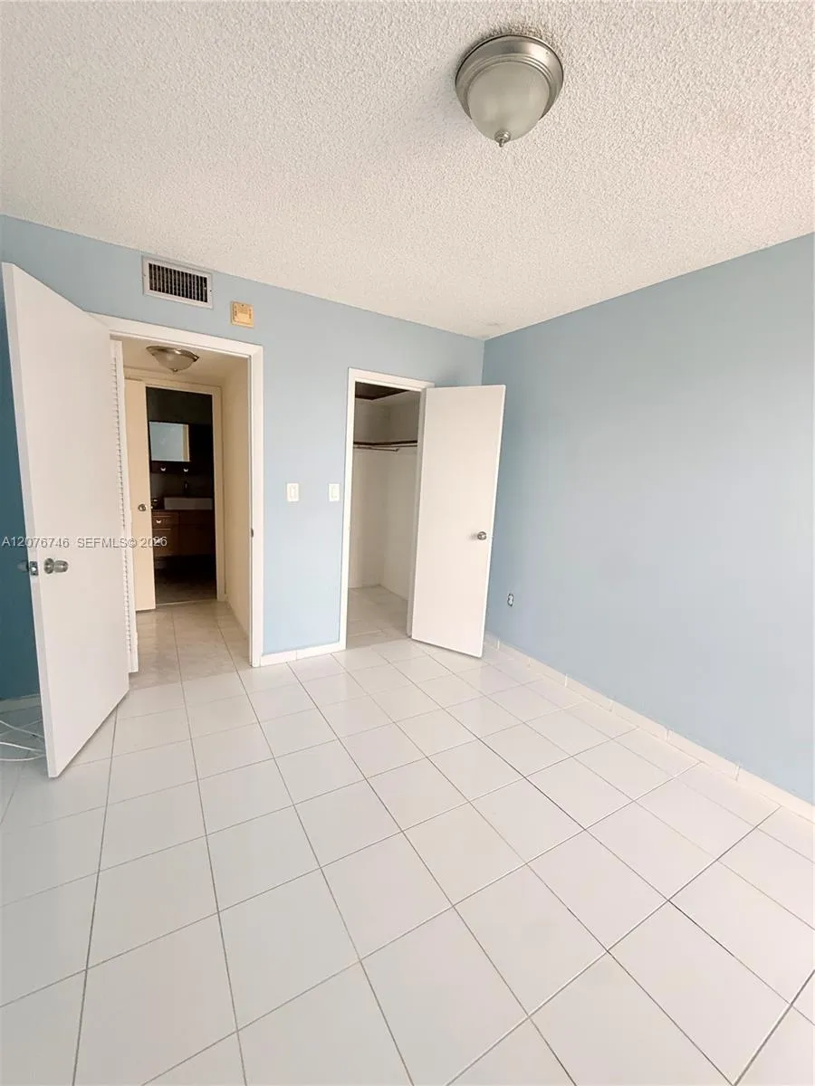 17560 Atlantic Blvd #503 Sunny Isles Beach, FL 33160