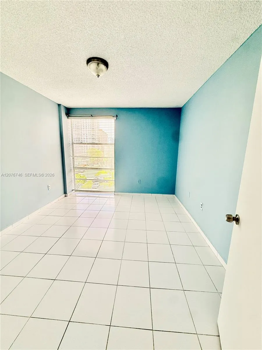 17560 Atlantic Blvd #503 Sunny Isles Beach, FL 33160