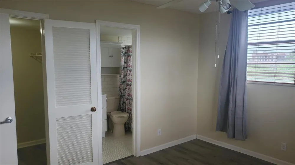 3910 Crystal Lake Drive #403 Deerfield Beach, FL 33064